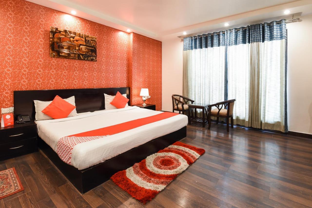 Oyo Flagship 18940 Hotel Swathi Нью-Дели Экстерьер фото