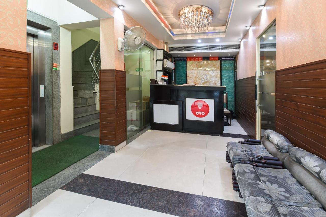 Oyo Flagship 18940 Hotel Swathi Нью-Дели Экстерьер фото