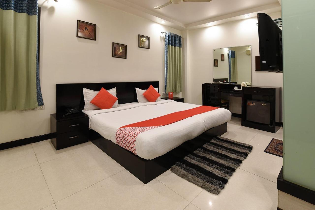 Oyo Flagship 18940 Hotel Swathi Нью-Дели Экстерьер фото